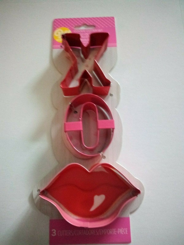 Wilton Painted Metal Cookie Cutters Love Theme X O Lips Kiss