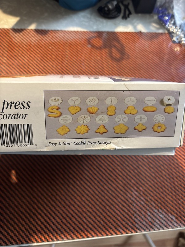 Hutzler Cookie Press & Decorator Original 2001 BRAND NEW IN BOX gallery