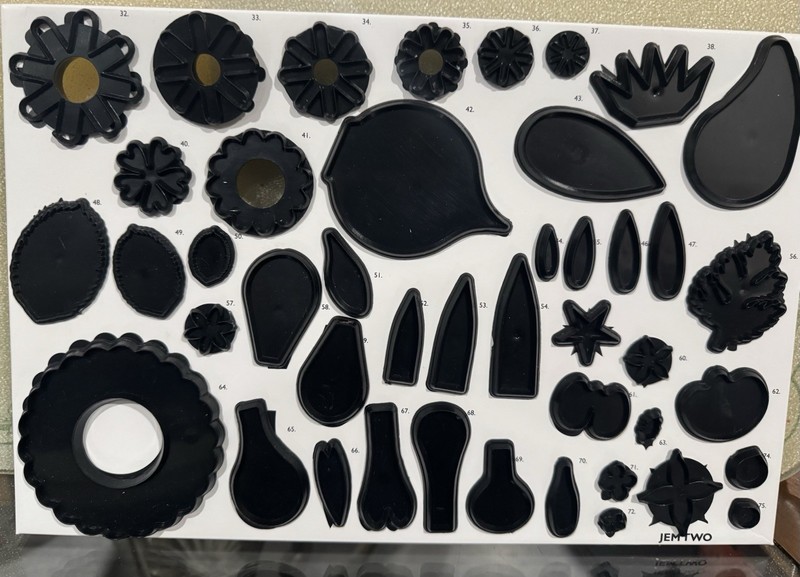 Jem 2 Cake Decorating Cutters 75 Different Flower Cutters gallery