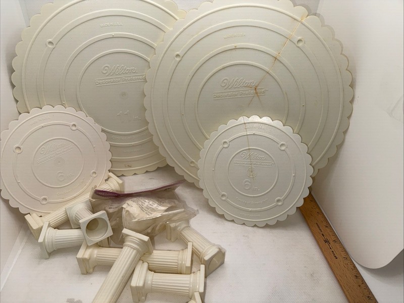 Vintage 2 Wilton Round Cake Display Plates Scalloped 11" +6” & Columns Nail Set gallery