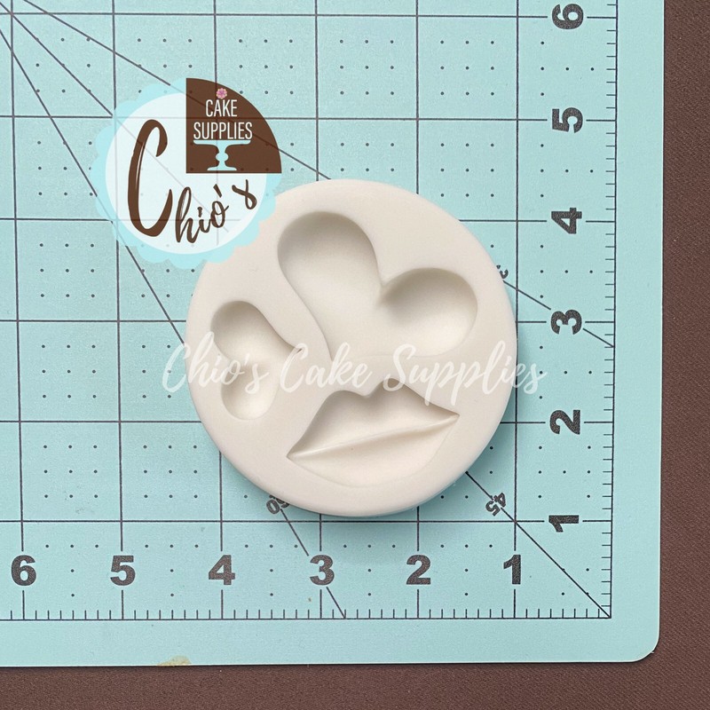 Hearts and Lips Silicone Mold, 4 cavities gallery