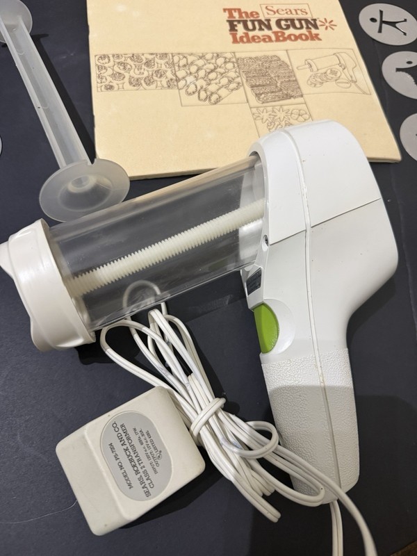Vintage Sears Fun Gun Electric Cookie Pastry Press Super Shooter 9 Discs 3 Tips gallery