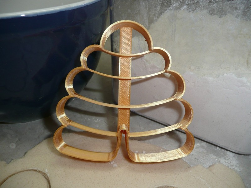 BEEHIVE HONEY BEE HIVE DETAILED COOKIE CUTTER MADE IN USA PR5062 gallery