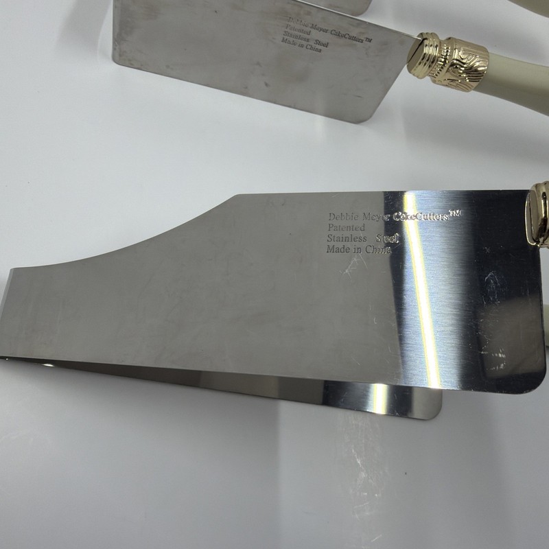 Debbie Meyer Cake Cutter Stainless Steel Set Lot of 2 Ivory gallery