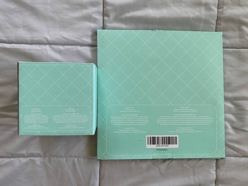 Susie Cakes limited edition aqua/turquoise 2-piece cake stand + base (brand new) gallery