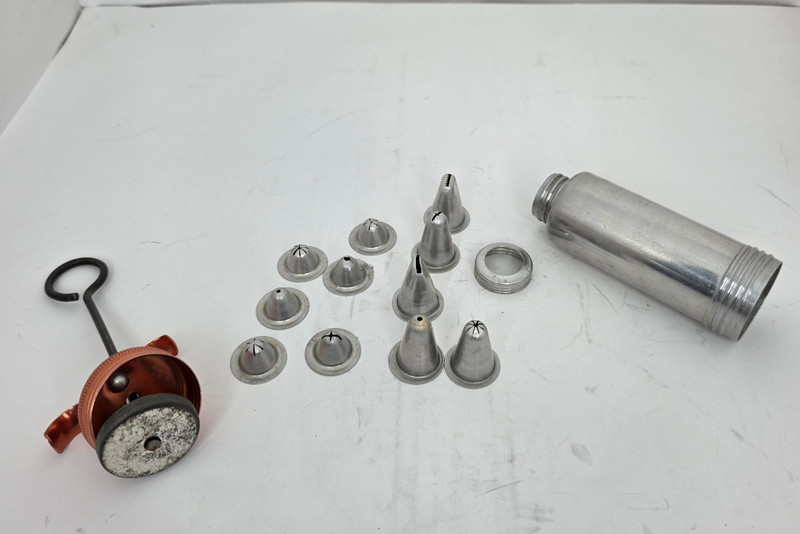 Vintage Mirro Aluminum Decorator Baked Goods w/ 11 attachments 6 in. L. (M-0360)
