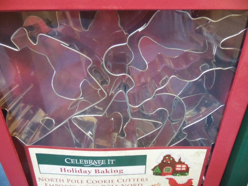 2 PACKS Holiday Baking Cookie Cutters 32 Total Piece Metal Sleigh Elf Star Bell gallery