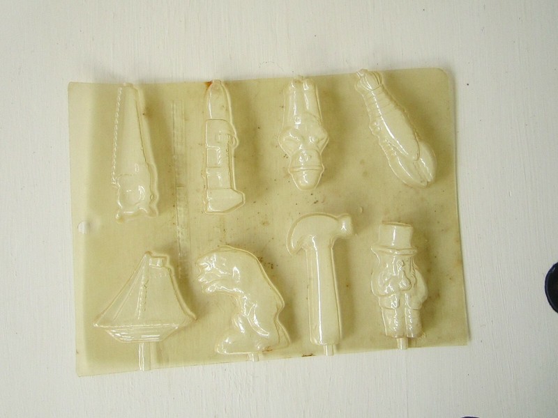 VINTAGE Lot of 4 Plastic Chocolate Candy Molds Holiday and Misc. gallery