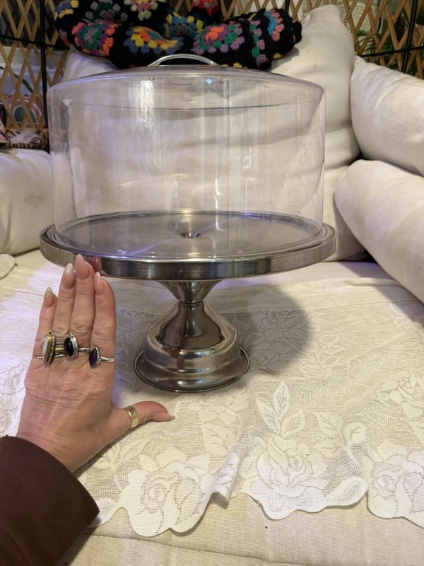 13-inch stainless steel round cake stand with a clear acrylic dome lid.