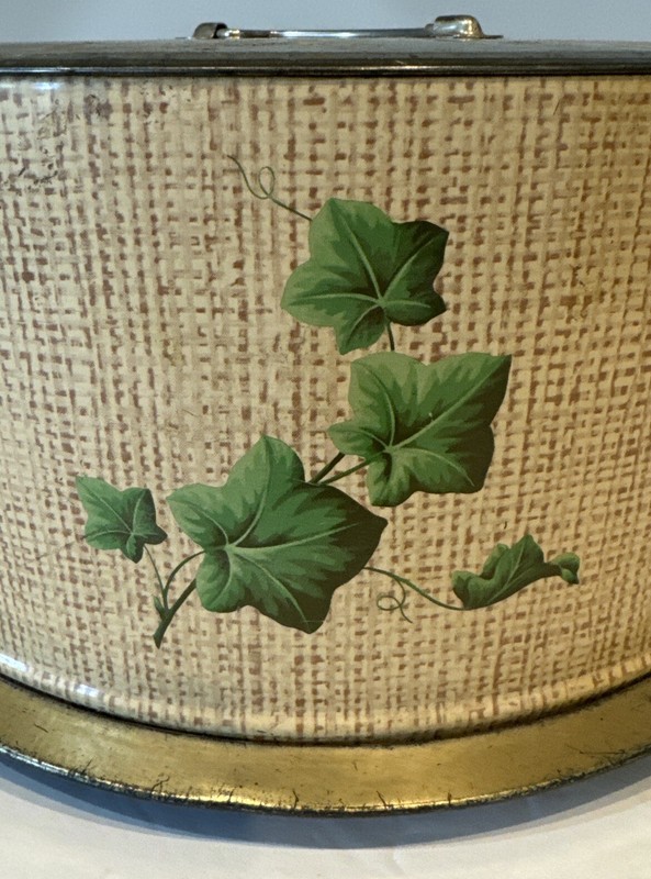 Cake Carrier Decoware Ivy Snap And Lock Lid Handle Ivy Design 10” Round gallery