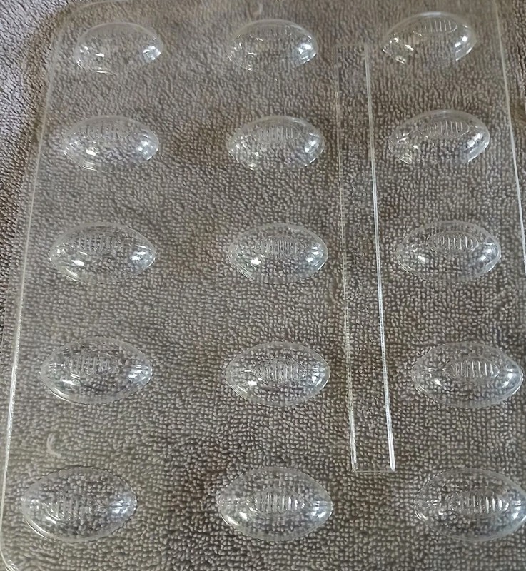 Lot of 15 Assorted Plastic Candy/Chocolate Molds