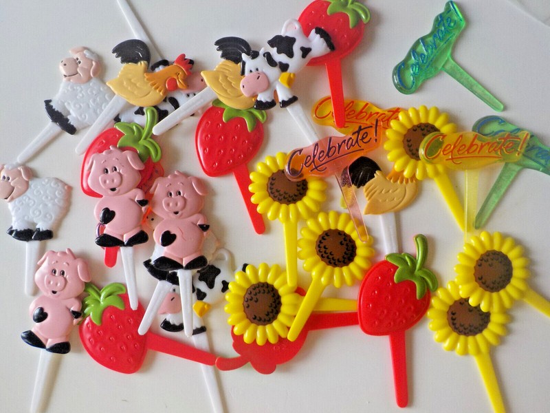 150 Cupcake Toppers Picks Farm Strawberry Sunflower Cow Pig Sheep Chicken