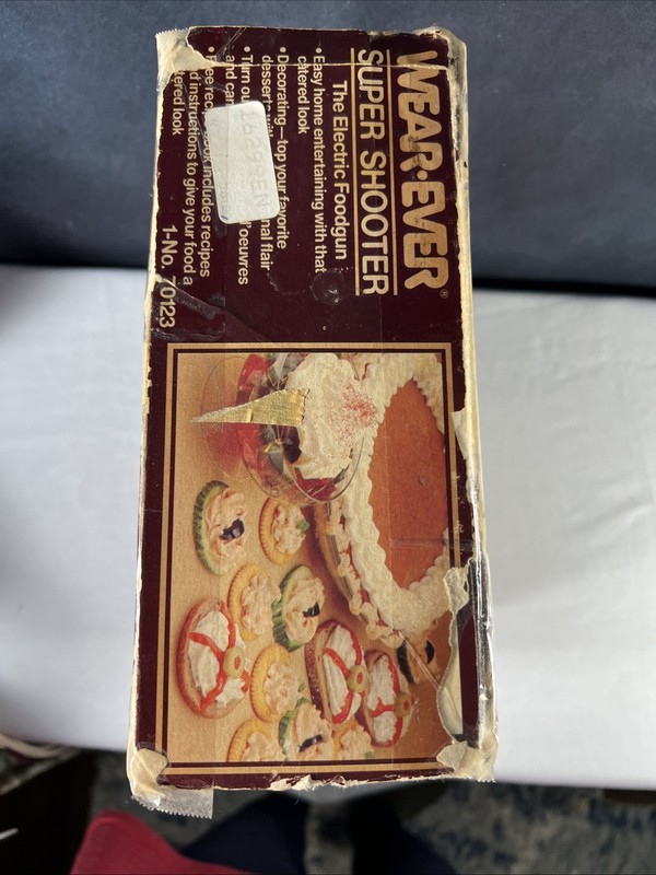 Vintage Wear-Ever Super Shooter Electric Food Gun In Working Condition! gallery