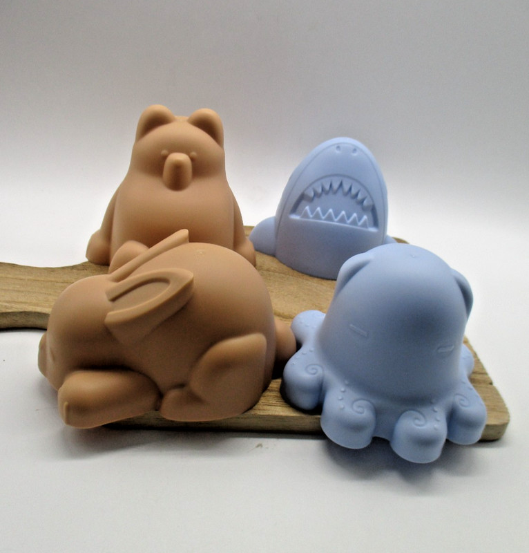 2025 Mendako shark Rabbit Bear set of 4 3D plastic food pudding mold seria