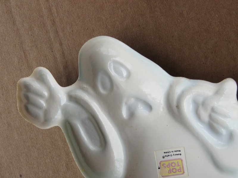 SET 2 VTG BATS GHOST CAT DRACULA MASK CAKE DECO BAKERY CRAFT NOS MINT gallery