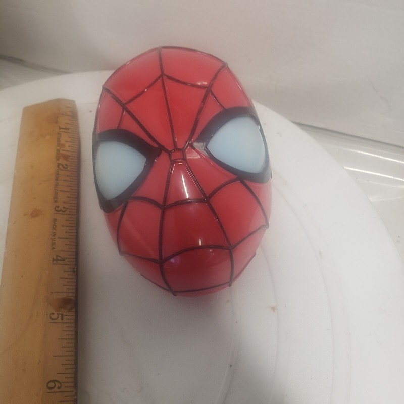 MARVEL SPIDERMAN LIGHT UP CAKE TOPPER -NIGHT LIGHT CLIP ON 5 X 3.25 in. gallery
