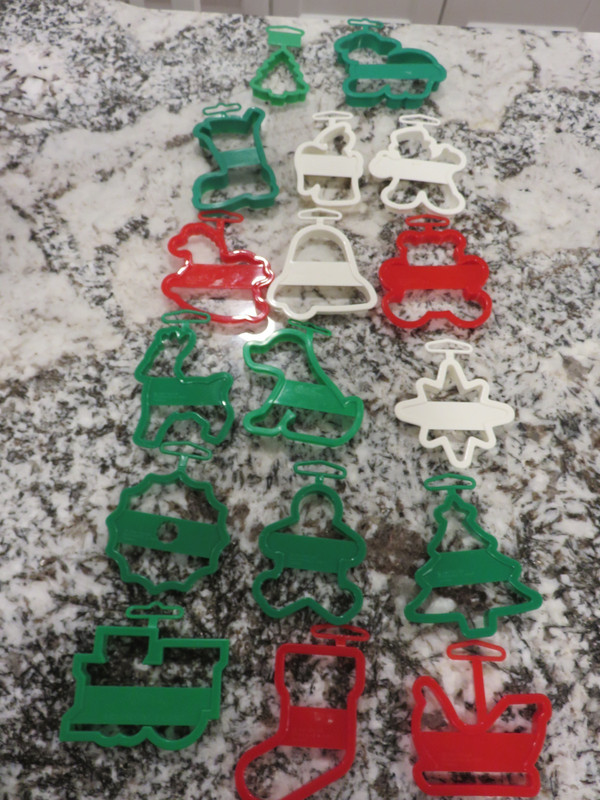 VTG 1993 Lot 15 Wilton/2 Ekco Christmas Cookie Cutters Snowman Trees Angel Puppy