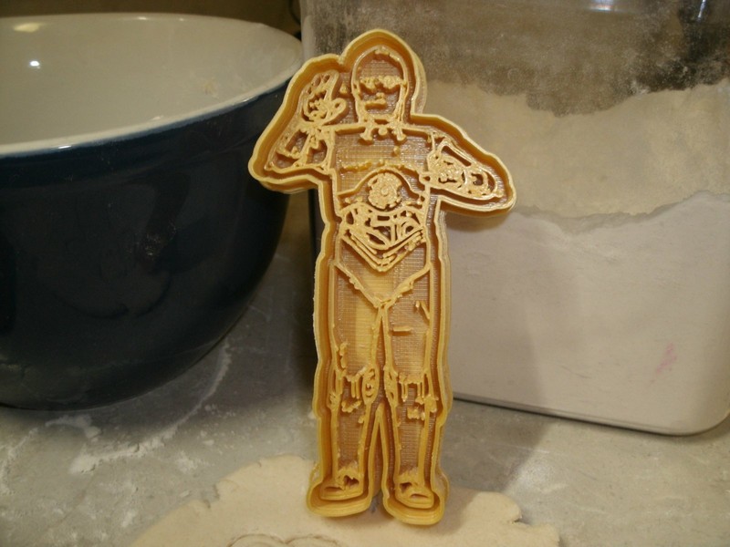 C-3PO HUMANOID ROBOT STAR WARS CHARACTER LIGHTSABER COOKIE CUTTER USA PR750 gallery