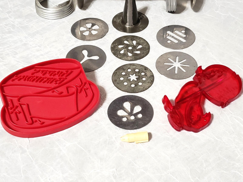 VTG Ateco Cookie & Noodle Maker w/attachments + 2 Cookie Cutters Yakky & BD Cake gallery