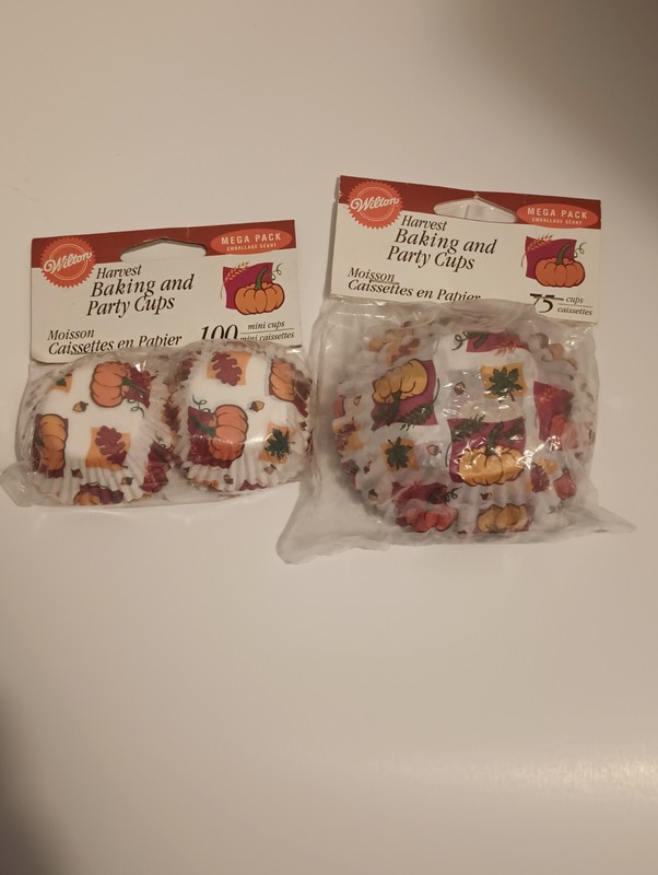 Vintage Harvest Wilton Cupcake Liners 75 Regular & 100 Mini
