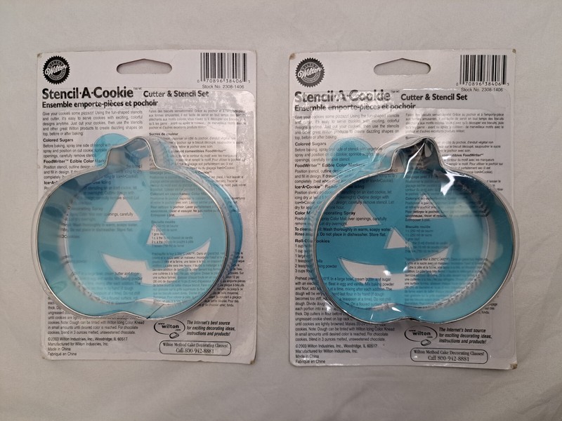 Lot of 2 Wilton Stencil-A-Cookie (Jack-o-Lantern) Cutter & Stencil Set gallery