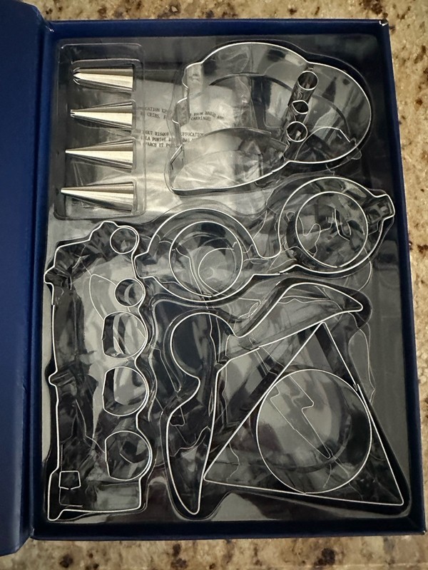 Williams-Sonoma Harry Potter Cookie Cutter Kit 8 Stainless Steel Dishwasher Safe gallery