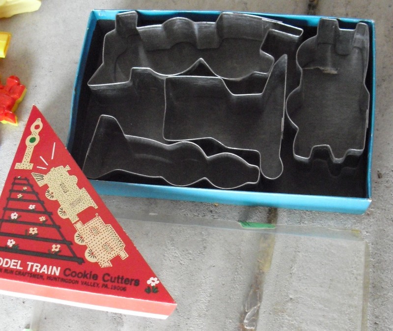 Vintage Fox Run Craftsmen Model Train Metal Cookie Cutters in Box LOOK