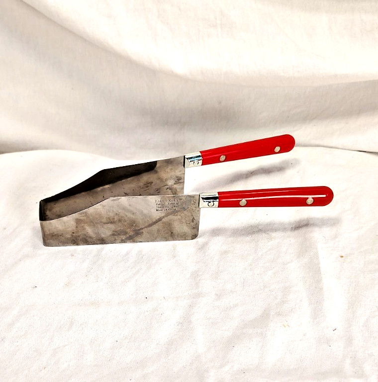 Kake Kut’r; cake perfect slice wedge cutter, red handles, stainless steel