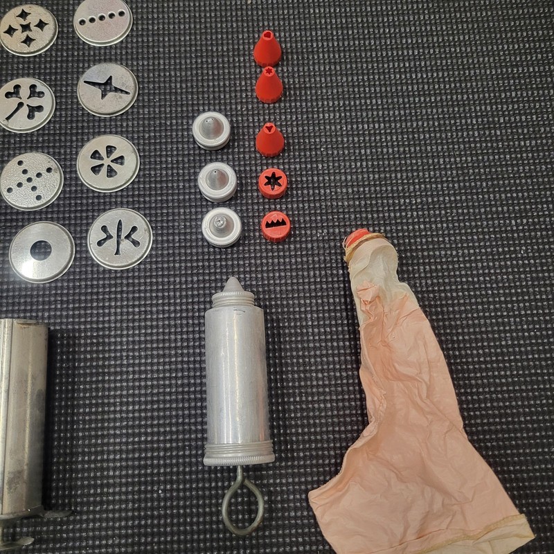 Lot of Vintage Aluminum & Plastic Cake Decorator Piping Tools gallery