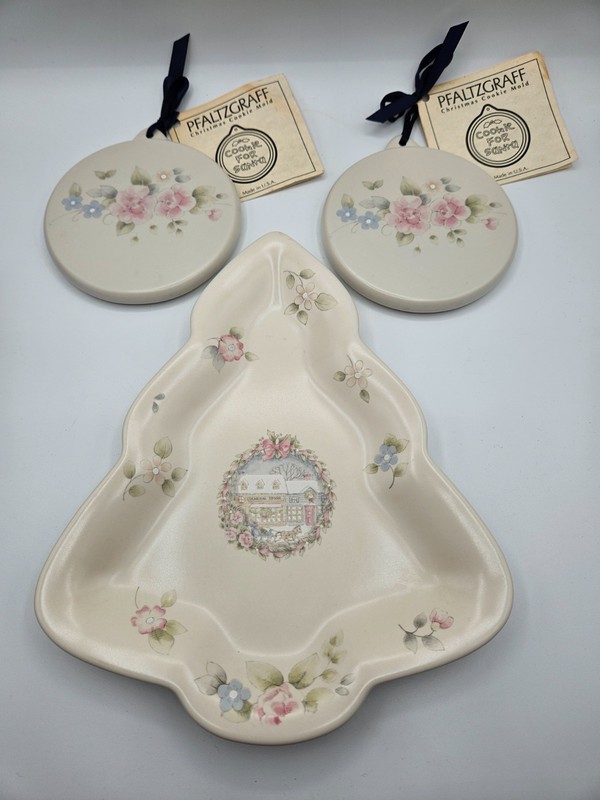 Pfaltzgraff 1997 Tea Rose 2 Cookie For Santa Molds & Christmas Tree Shaped Dish