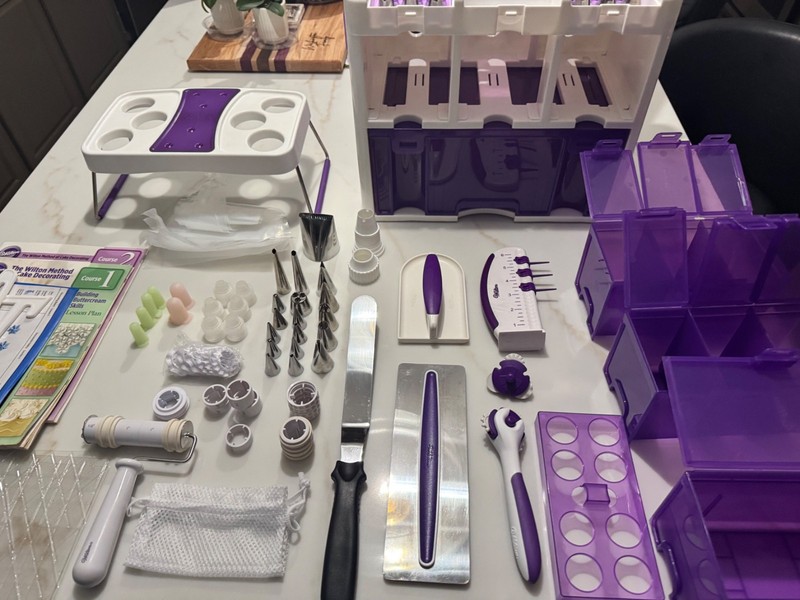 WILTON Ultimate Cake Decorating Set Tool Kit Caddy Storage Box w/EXTRA Supplies