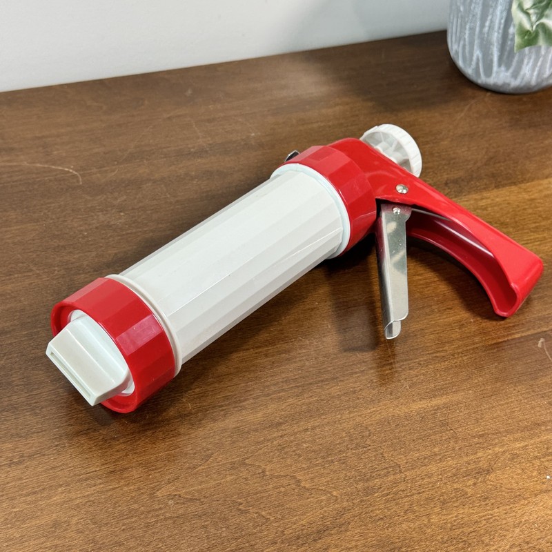 Vintage Red White Press Maker Spritz Cookie Dough Jerky Dispenser Bakeware