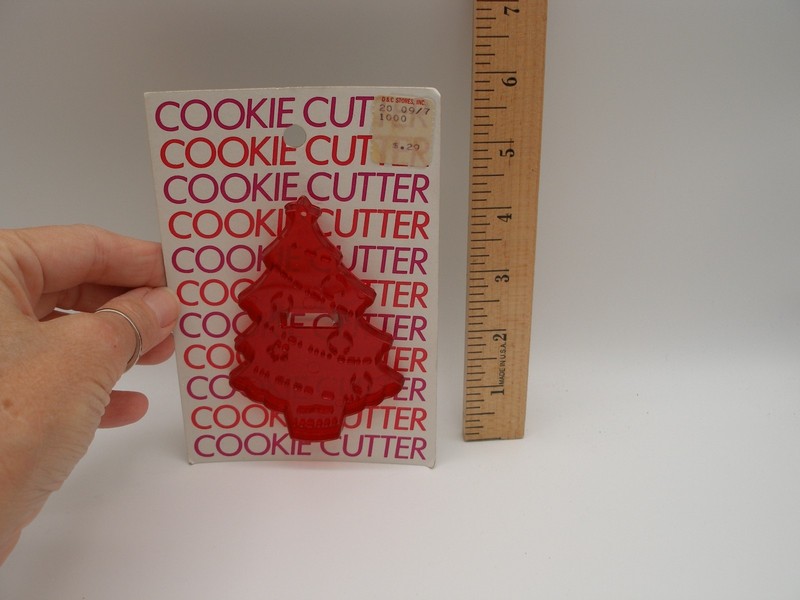 Vtg Lot Red Plastic Cookie Cutters 11 Pcs Holidays CHRISTMAS, L4 gallery