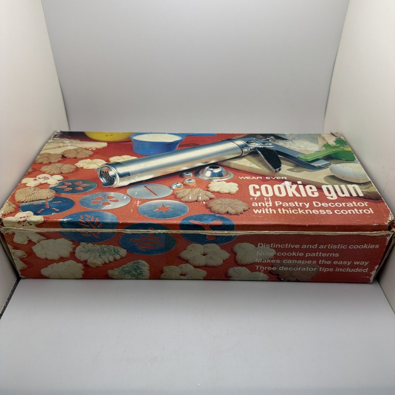 Vtg Wear-Ever Cookie Gun & Pastry Decorator 3365 COMPLETE w/ Box & Recipes gallery