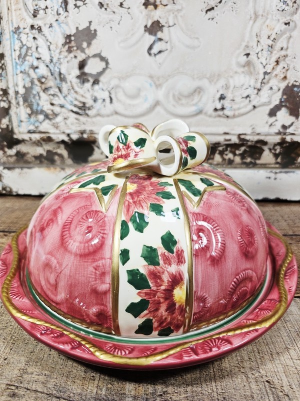 Vintage World Bazaar Inc. covered cake plate with Poinsette gift design. 1990s gallery