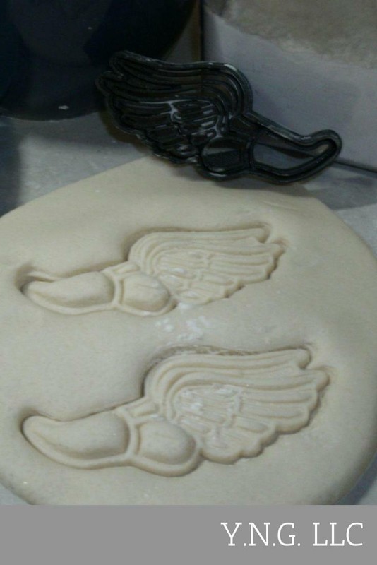 CROSS COUNTRY XC RUNNING TRACK SHOE SPORT ATHLETICS RUN COOKIE CUTTER USA PR2492 gallery