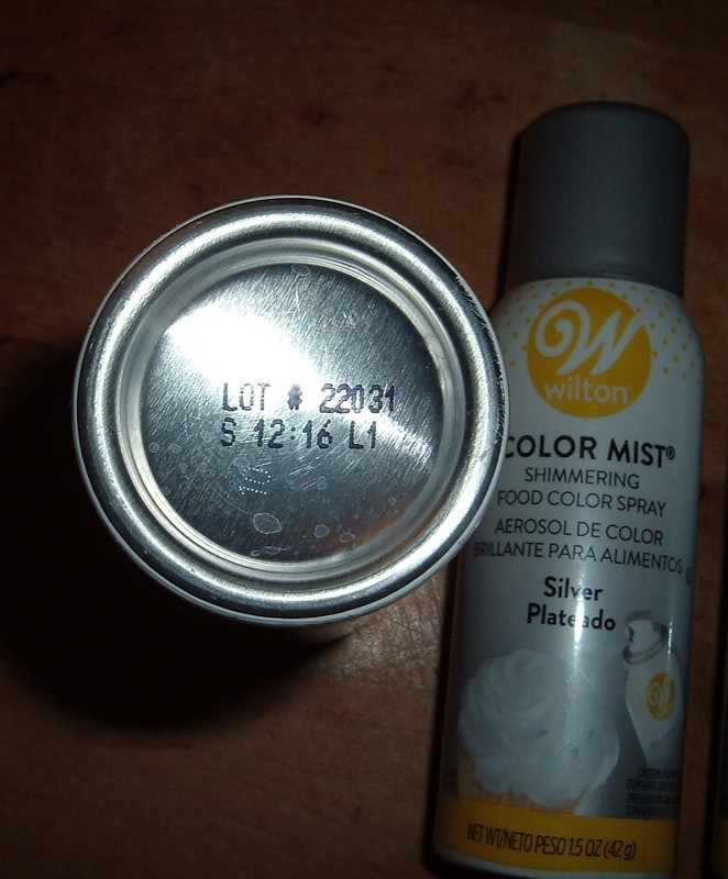 2 Ct Wilton 1.5 Oz SILVER Color Mist Food Color Spray For Cakes Cupcakes Cookies gallery