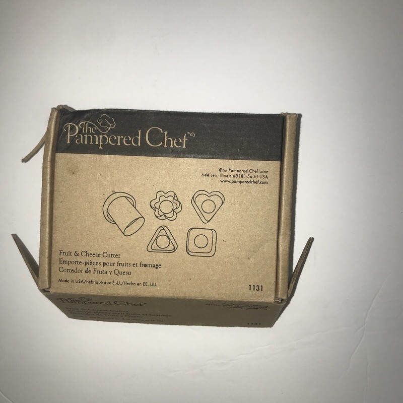 PAMPERED CHEF CREATIVE CUTTERS 8 MINI COOKIE CUTTERS IN TIN NO. 1095 gallery