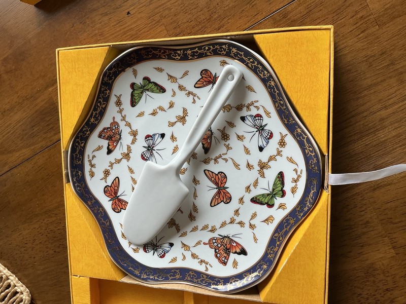 RARE CC&T Cake Plate10 5/8" Comes With Matching Server Butterflies! gallery