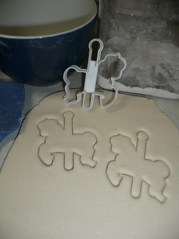 CAROUSEL HORSE OUTLINE MERRY GO ROUND ROUNDABOUT COOKIE CUTTER USA PR2610 gallery