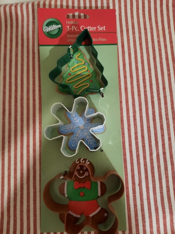 Wilton Christmas Cookie Cutter Sets, Two 3-Piece, OneTrio Cutter, Christmas!! gallery