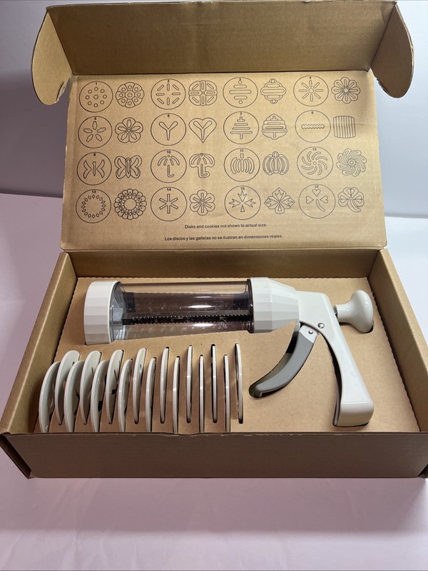 The Pampered Chef Cookie Press #1525 w/16 Discs For Different Designs Like New