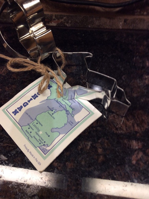 Michigan State and Wolverine Shaped Cookie Cutters Ann Clark Ltd Made In USA 2 gallery