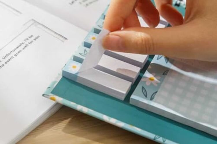 A5 Spiral Sticky Notebook,with 9 pads of decorated sticky notes and a Daisy gallery
