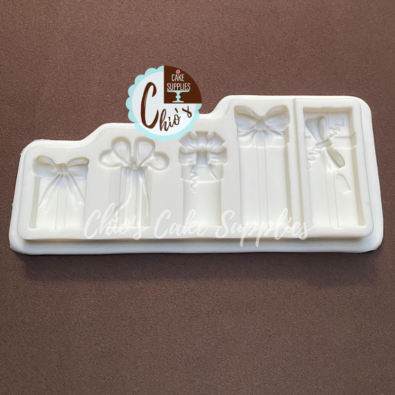 Presents silicone mold, 5 different cavities gallery