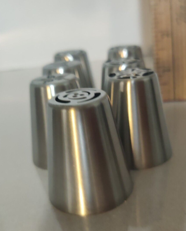 Cake Decorating Stainless Steel Piping Tips Set of 7 gallery