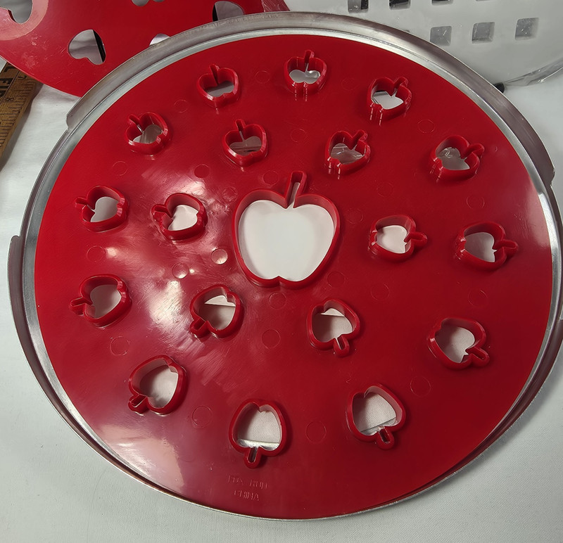 Fox Run Pie Top Cutter Set of 3 Apple Heart Lattice & Mrs. Anderson Crust Shield gallery