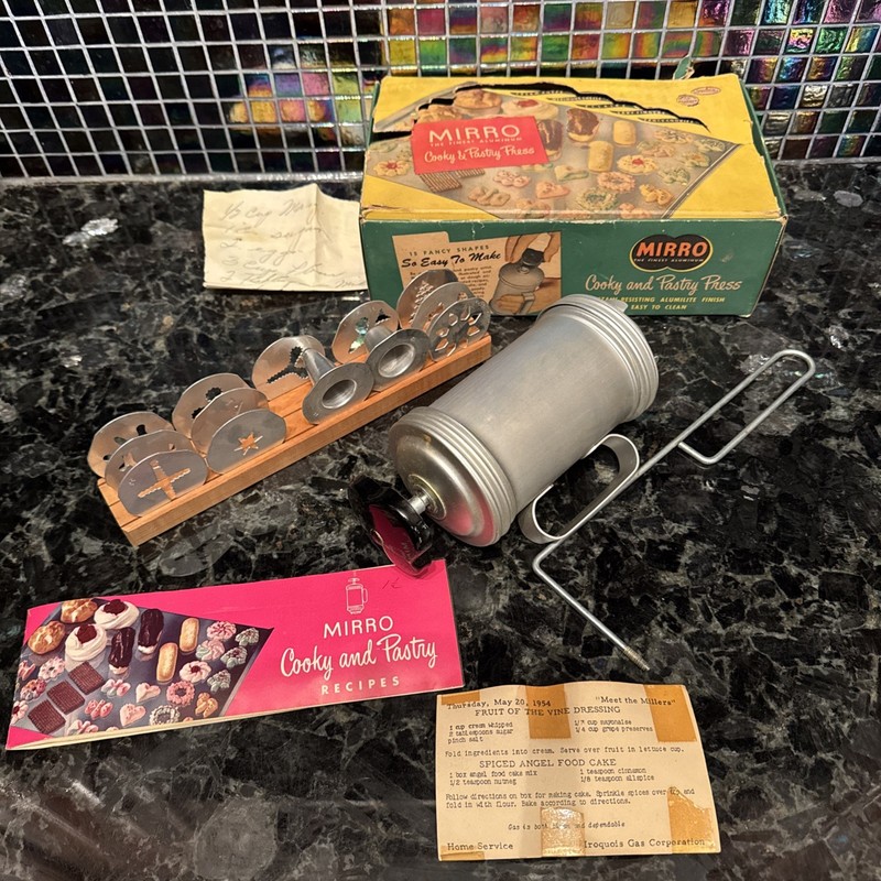 Vntg 1950’s MIRRO Aluminum Cooky & Pastry Press #358-AM In Original Box COMPLETE
