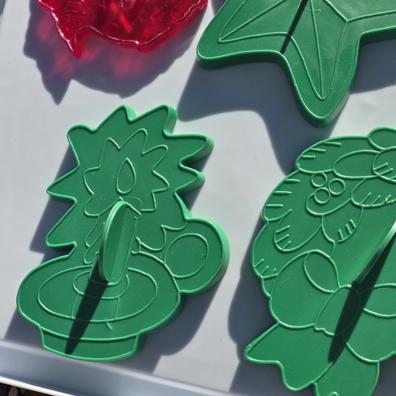 Lot 6 Wilton Christmas Cookie Cutters Turkey House angel candle wreath star 1978 gallery