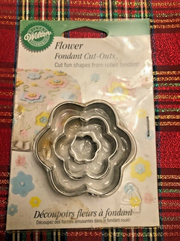 WILTON FLOWER CUT OUTS FONDANT Cutter Set Metal Silver 3 Pieces